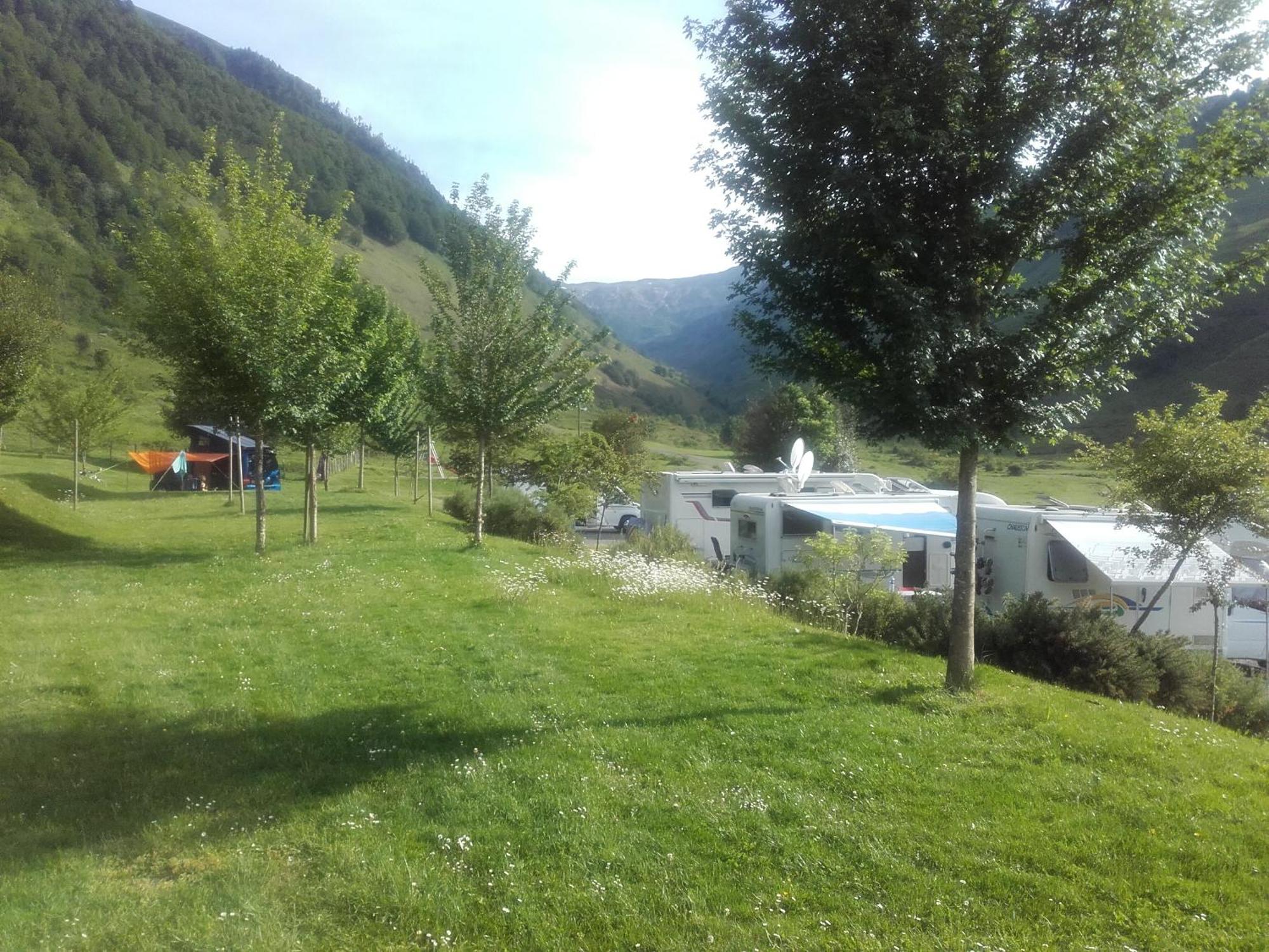 Gite De Montagne Du Plateau De Lhers- Accueil Randonneurs Accous المظهر الخارجي الصورة