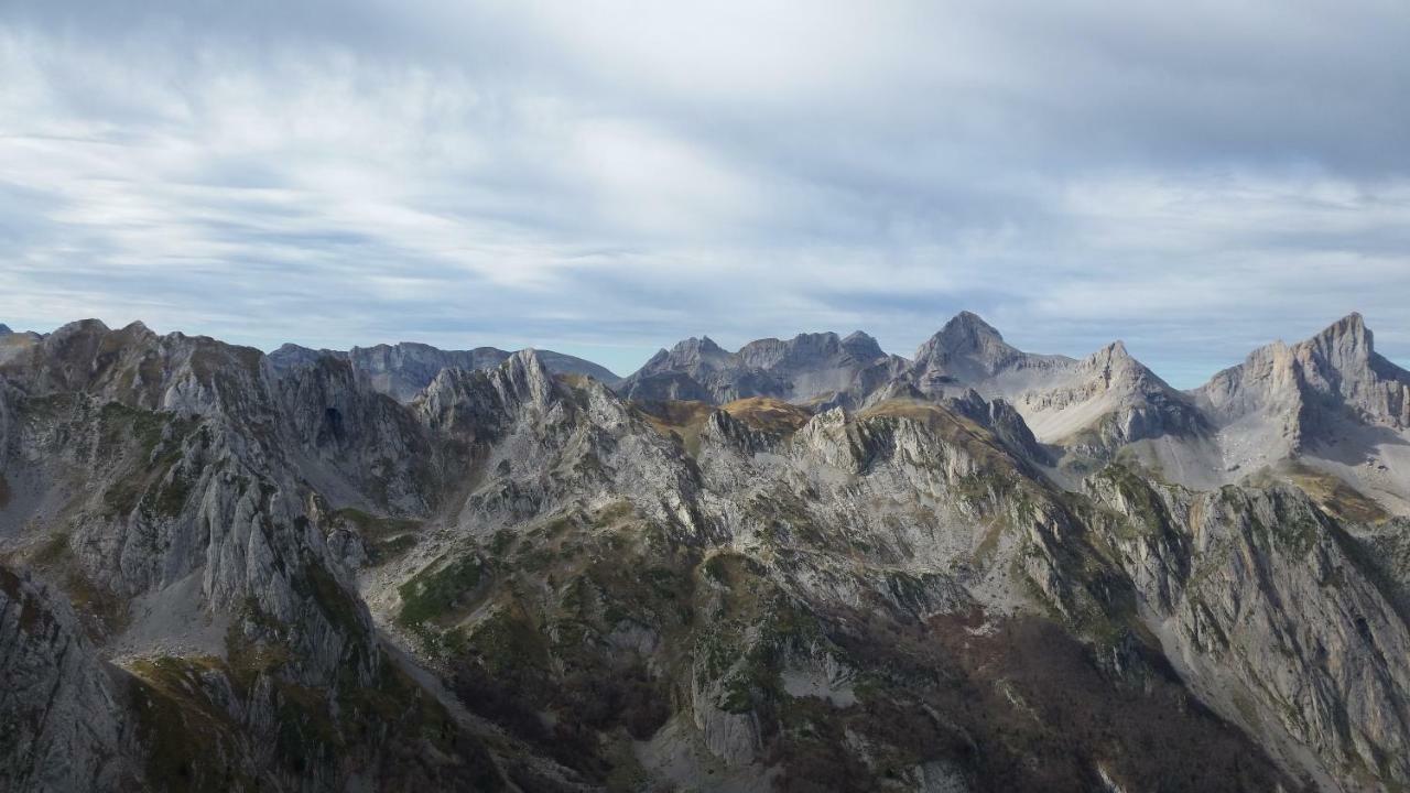 Gite De Montagne Du Plateau De Lhers- Accueil Randonneurs Accous المظهر الخارجي الصورة